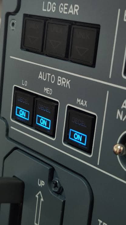 Illuminated autobrake selector panel, blue backlit switches